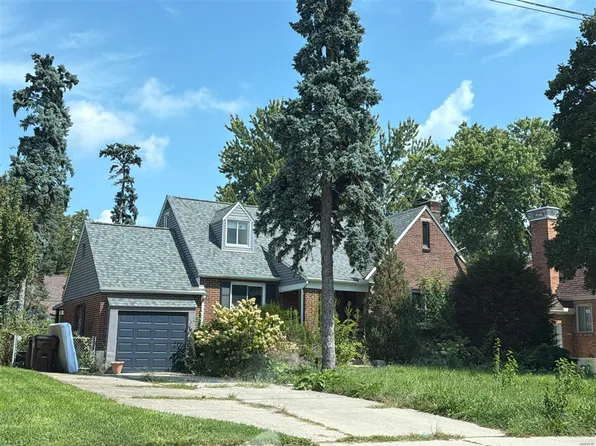 213 E Dorothy Ln, Dayton, OH 45419