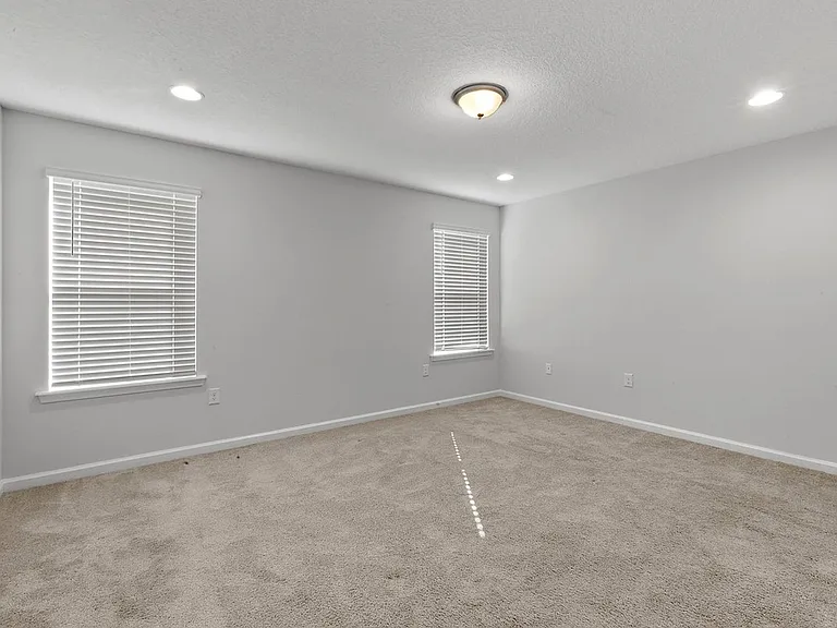 11210 Minnetta Ct — Photo 11