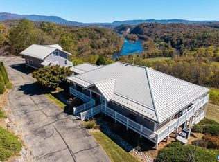 125 River Ridge Dr, Pearisburg, VA 24134