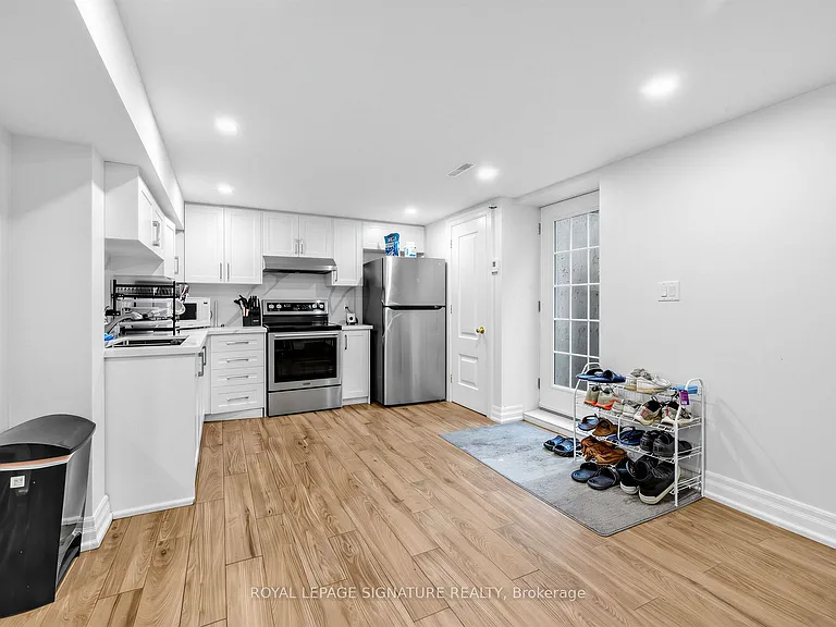 1415 Avonbridge Dr — Photo 46