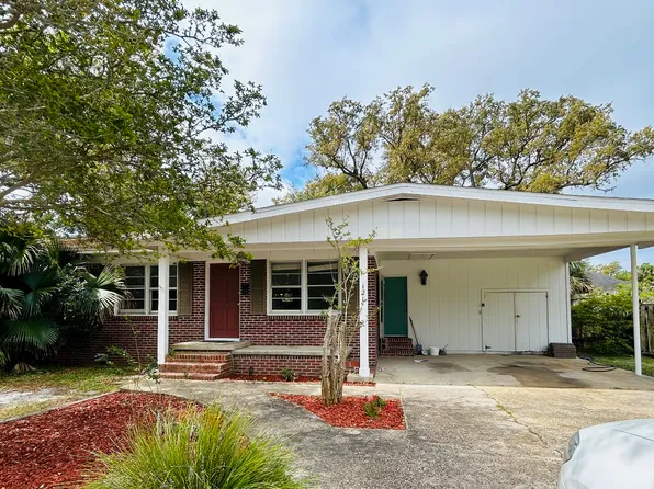 121 San Carlos Ave, Gulf Breeze, FL 32561