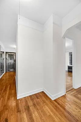 Sold by Bond New York | media 27