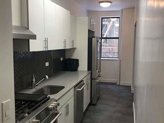 4th image of 207 W 106th St APT 1B