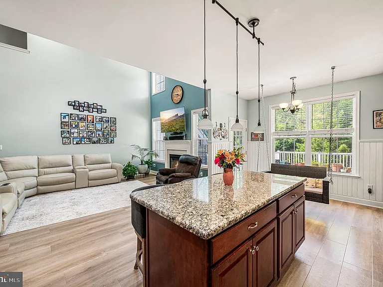 2413 Copper Creek Rd — Photo 16