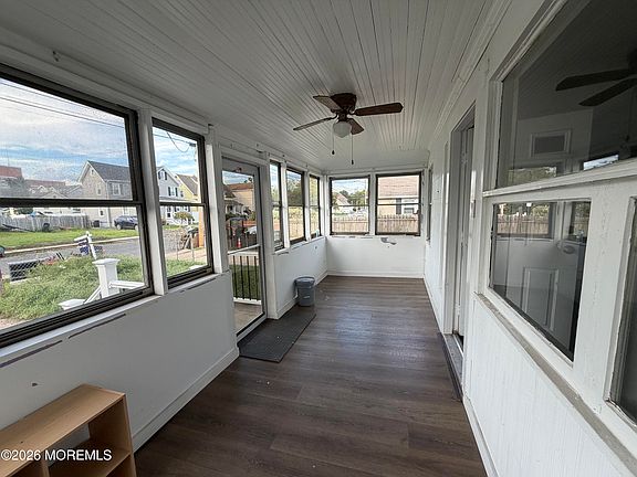 5th image of 78 Manning Pl