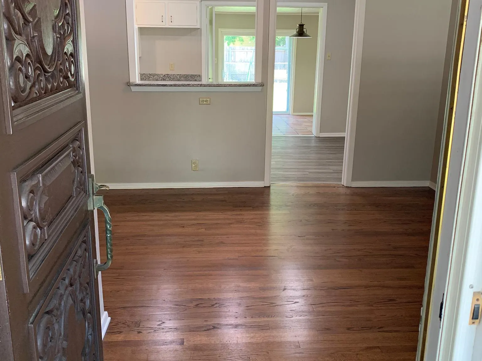 1825 Westchester St — Photo 3