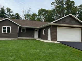 1021 Cynthia Ln, Wisconsin Dells, WI 53965