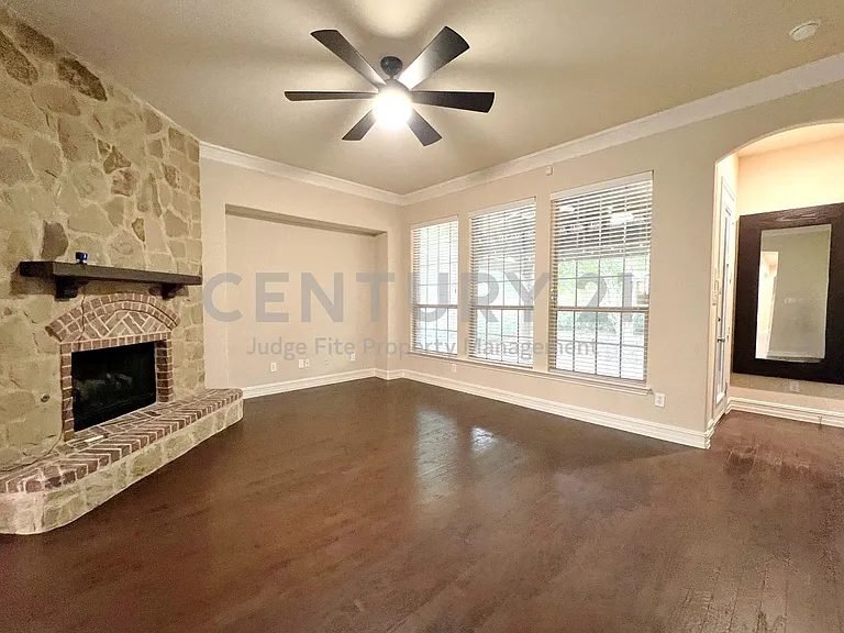 12481 Pleasant Hill Ln — Photo 15