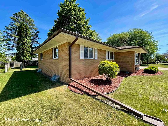 3rd image of 3192 Luther Rd