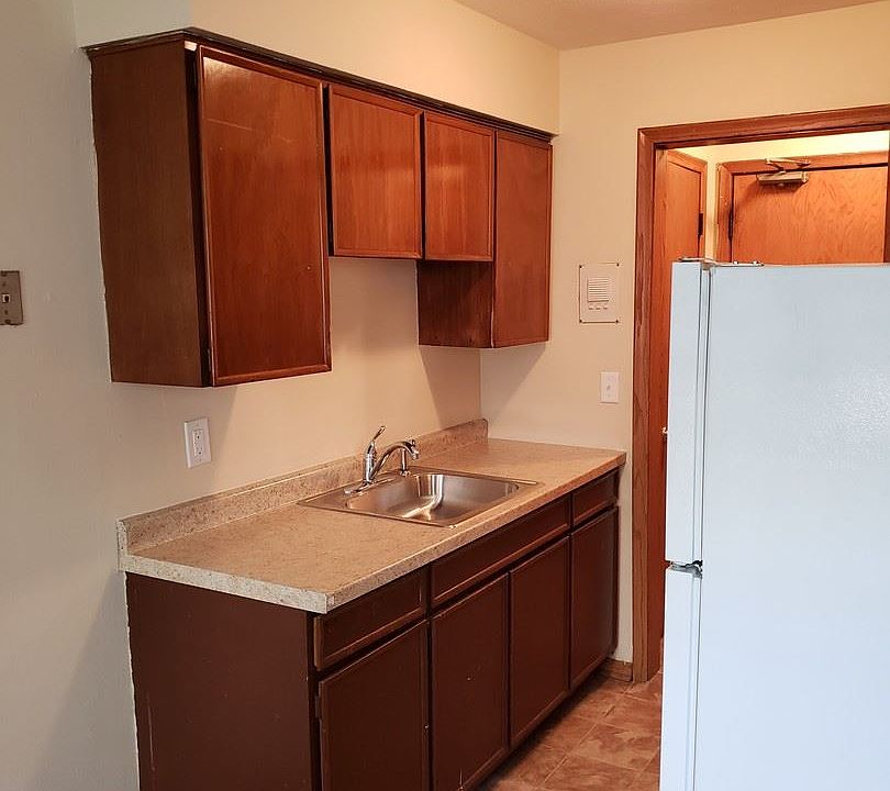 1st image of 3230 Penn Ave N #8321625