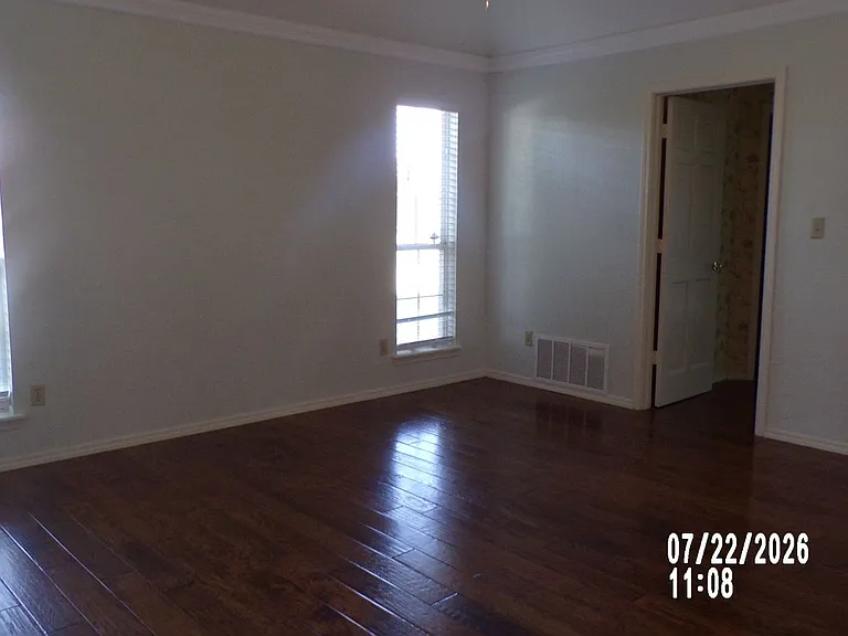 802 NW Seaton Pl — Photo 18