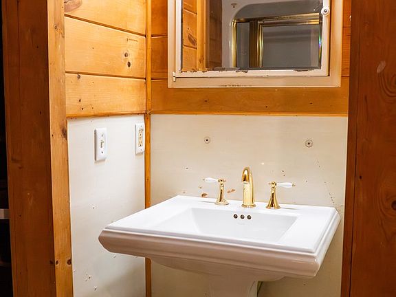 30th image of this home