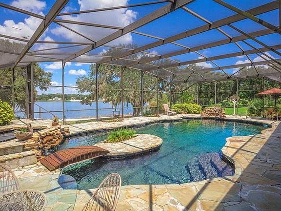 5th image of 513 Alta Vista Dr