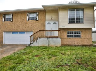 5427 Carter Dr, House Springs, MO 63051