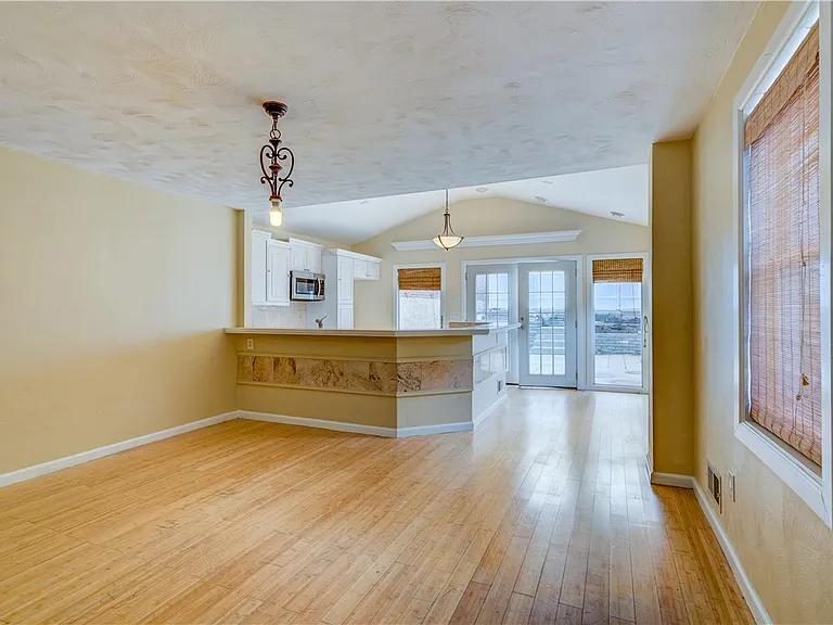 5264 Dresden Way — Photo 5