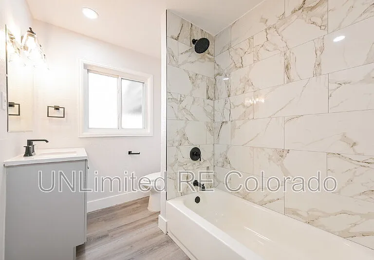 1350 Troy St — Photo 8