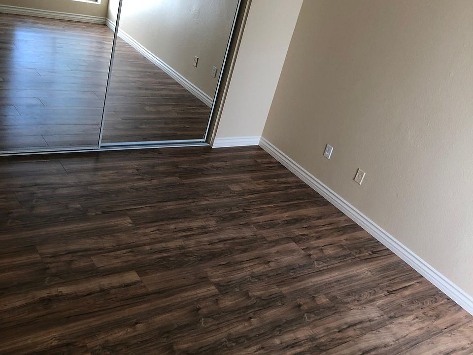 1st image of 521 Sandalwood Pl Unit 5