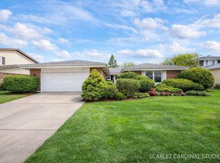 1110 S Fernandez Ave, Arlington Heights, IL 60005
