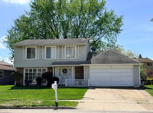 375 Longford Dr, Elgin, IL 60120