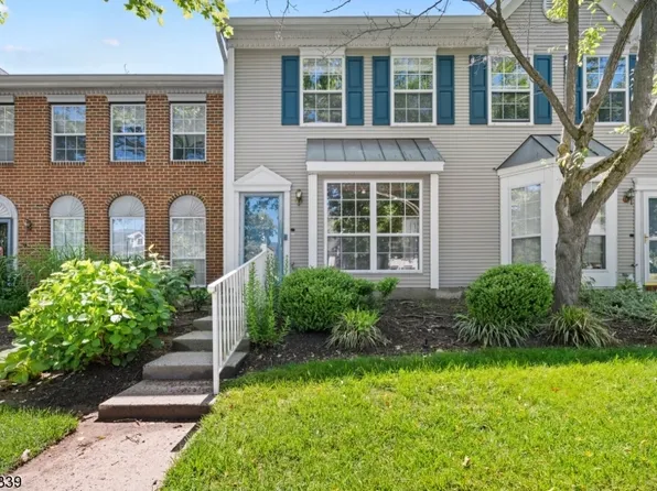 10 Hudson Ct, Franklin Twp., NJ 08823