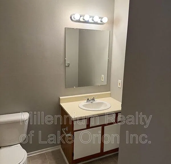 25 Louck St #5 — Photo 8