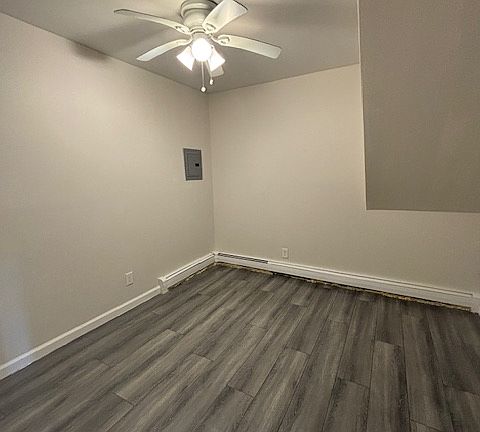 4th image of 3770 Hylan Blvd #1F