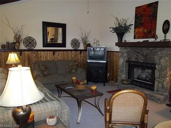 3rd image of 903 Eagles Nest Ct #903