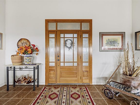 4th image of 325 Japonica Rd SW