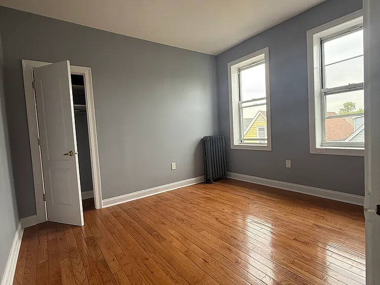 735 Avenue A #15 — Photo 2
