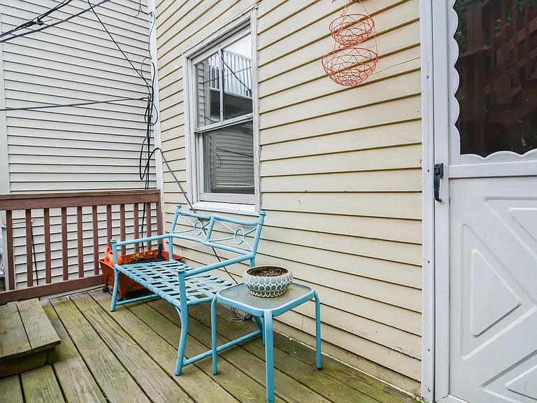 546 E 8th St #1 — Photo 20