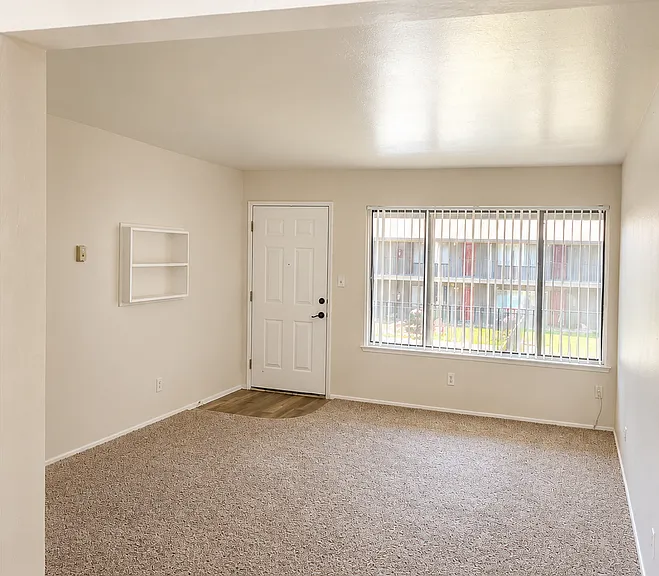 2125 North Ave #24 — Photo 1