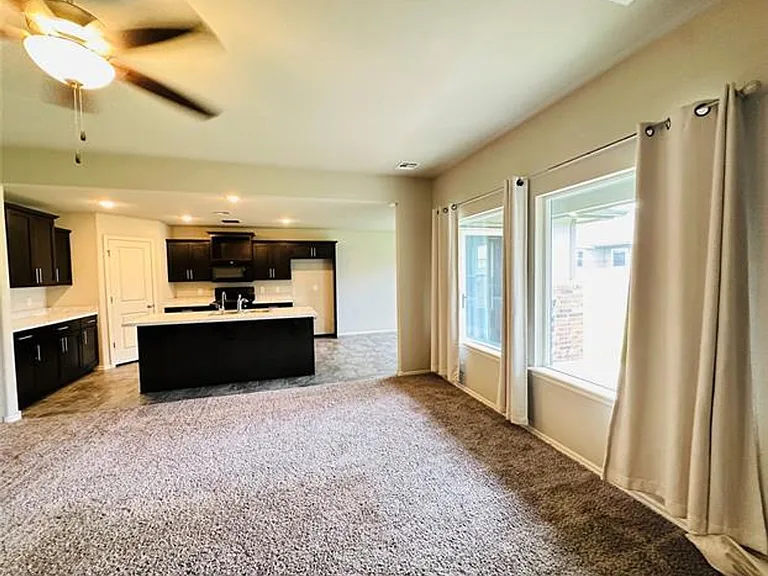 7316 S Joshua Ave — Photo 8