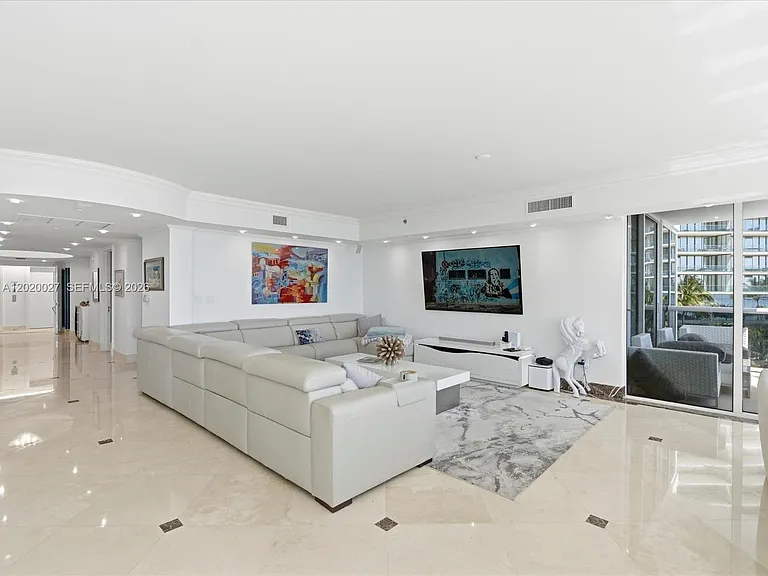 18911 Collins Ave #601 — Photo 9