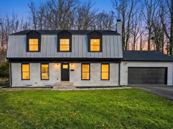 10704 Howerton Ave, Fairfax, VA 22030