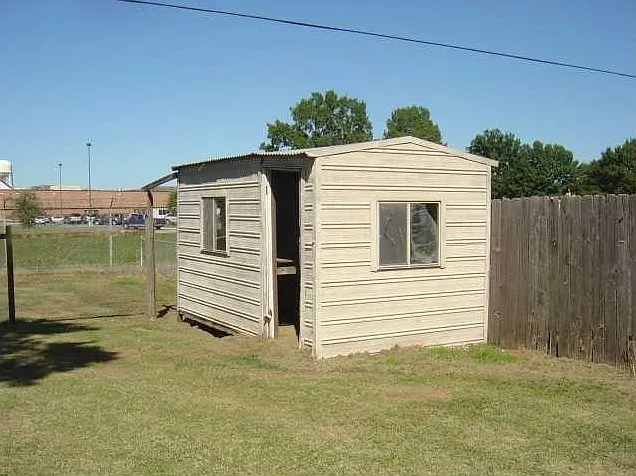 1519 Holiday Pl — Photo 27