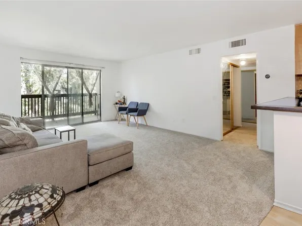 23515 Lyons Ave Unit 210, Santa Clarita, CA 91355