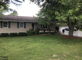 2151 Greenbrier Cir, Fairfield, IA 52556