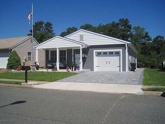 4th image of 142 Paradise Blvd