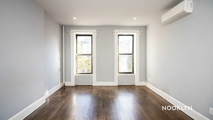 Rented by Nooklyn NYC LLC | media 19