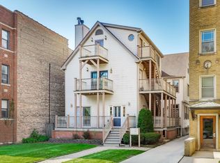 921 Ontario St APT B, Oak Park, IL 60302