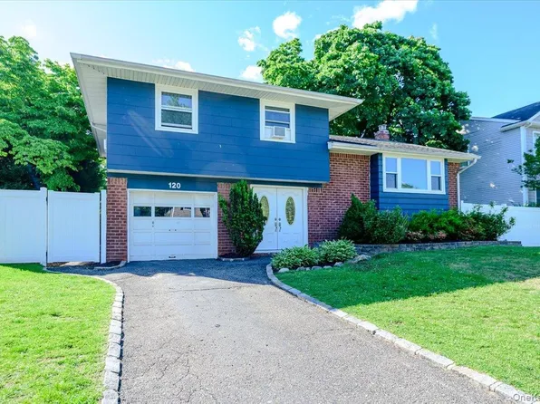 120 Sutton Drive, Plainview, NY 11803