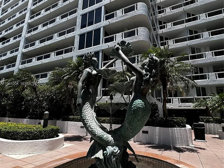 1717 N Bayshore Dr #A-1057 — Photo 30