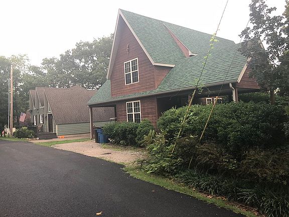 4th image of 362 Mohican Ln