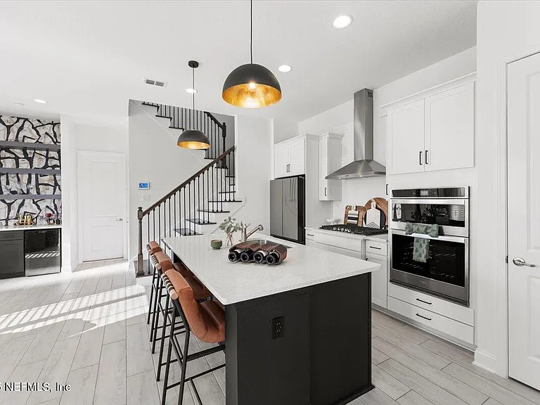 492 Rum Runner Way — Photo 2
