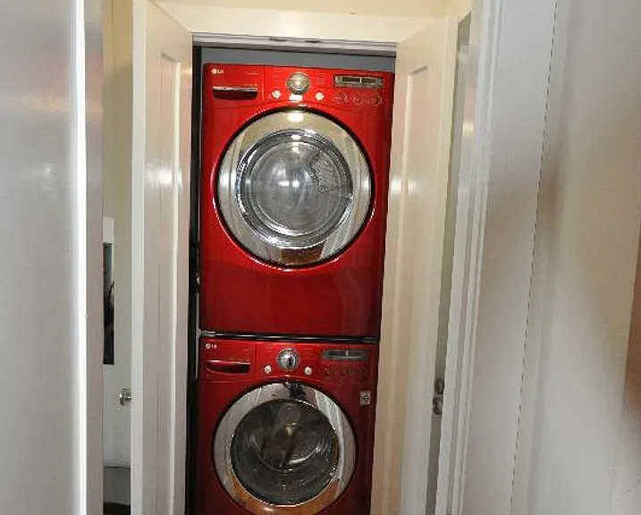 658 Massachusetts Ave #2D — Photo 5