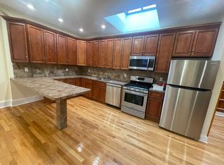 28-03 23rd Ave #2B, Astoria, NY 11105