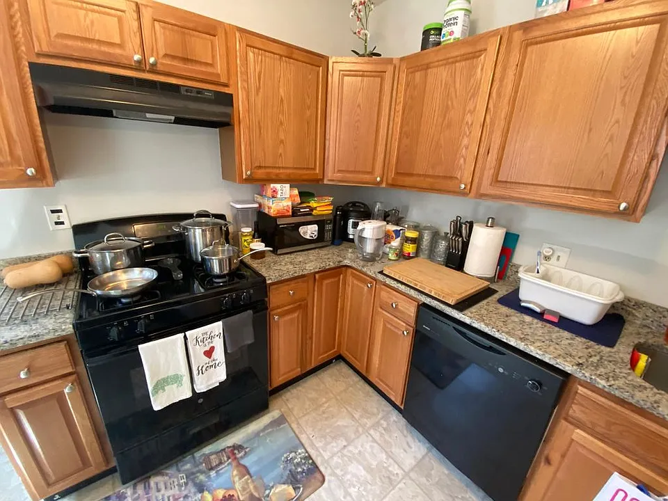 1400 Commonwealth Ave #11
