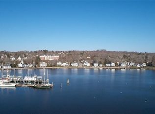 17 Gravel St, Mystic, CT 06355