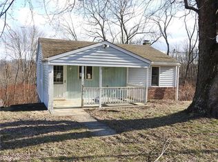 2758 Lasher Dr, New Kensington, PA 15068