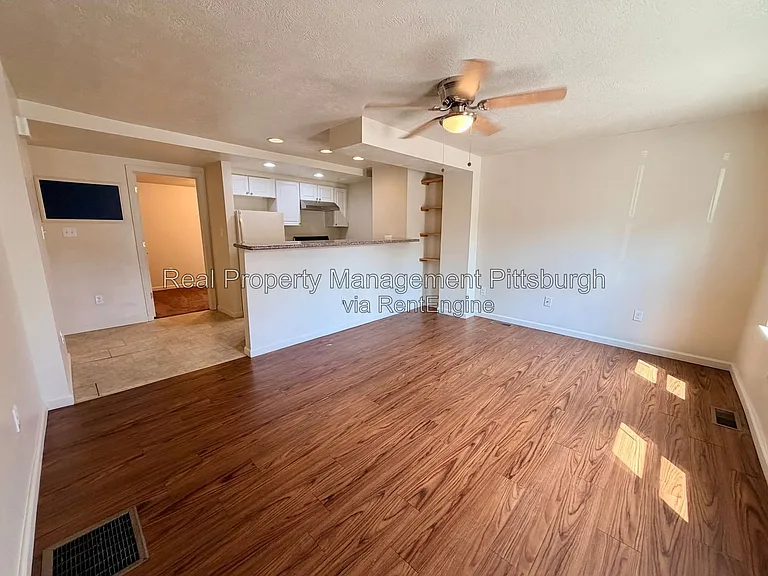 1927 Fox Way — Photo 2
